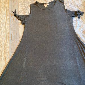 Ladies cold-shoulder casual dress